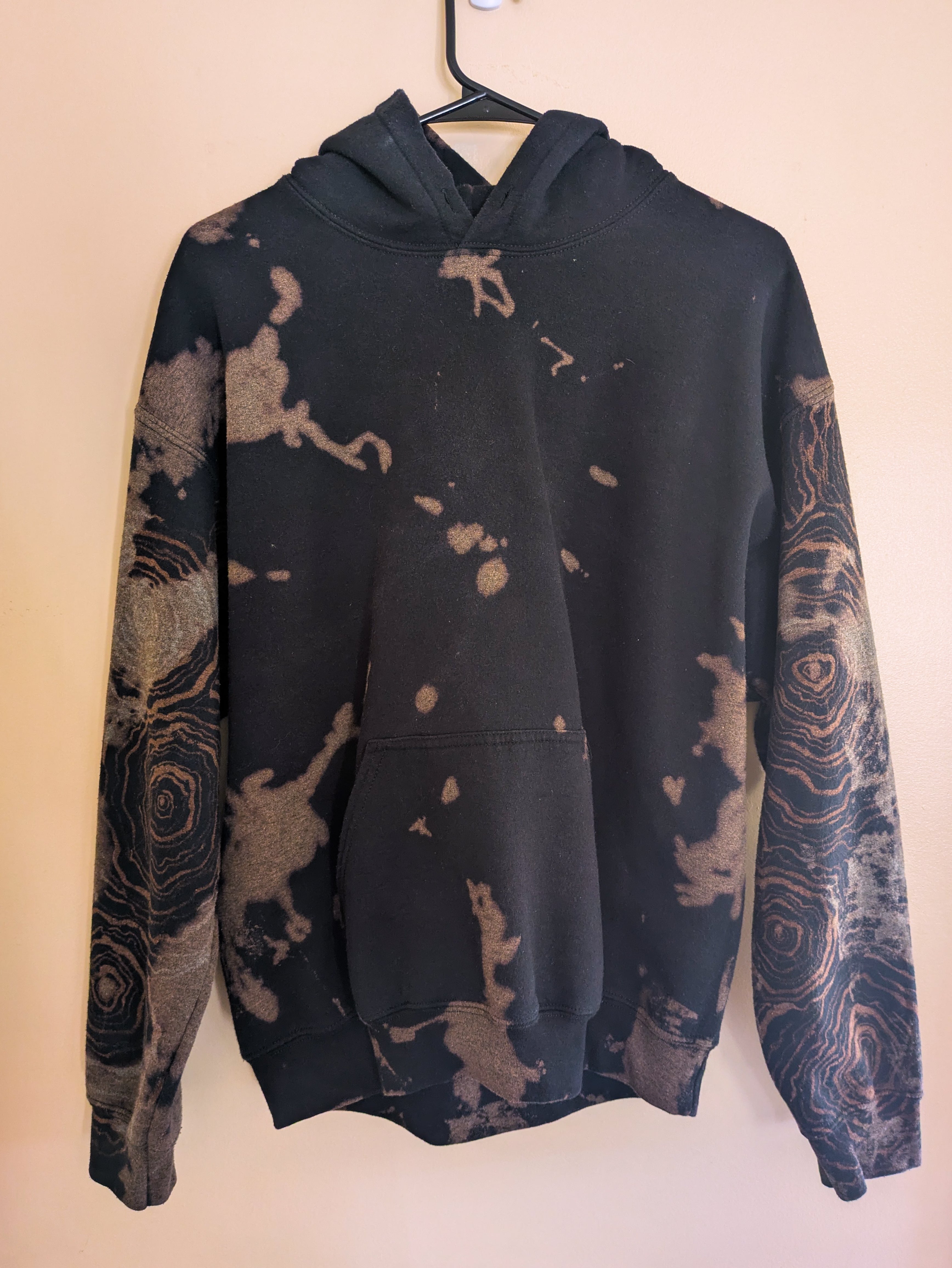Black Tree Ring Sweatshirt